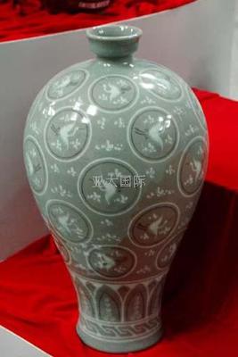 鹤镶嵌青瓷装饰花瓶-1